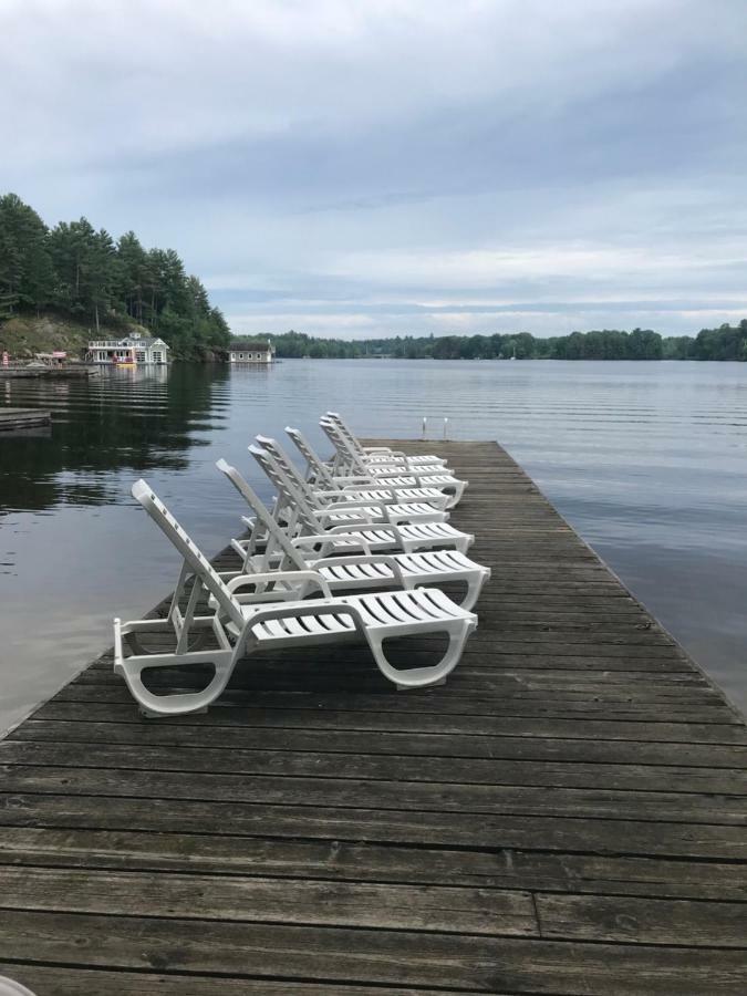 Beachside On Lake Muskoka Порт-Карлинг Экстерьер фото